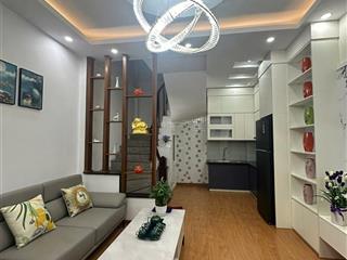 Nhà mỹ đình 5 tầng, đẹp  ở ngay  ô tô đỗ 30m  cách phố mỹ đình chỉ 50m. nhỉnh 7 tỷ