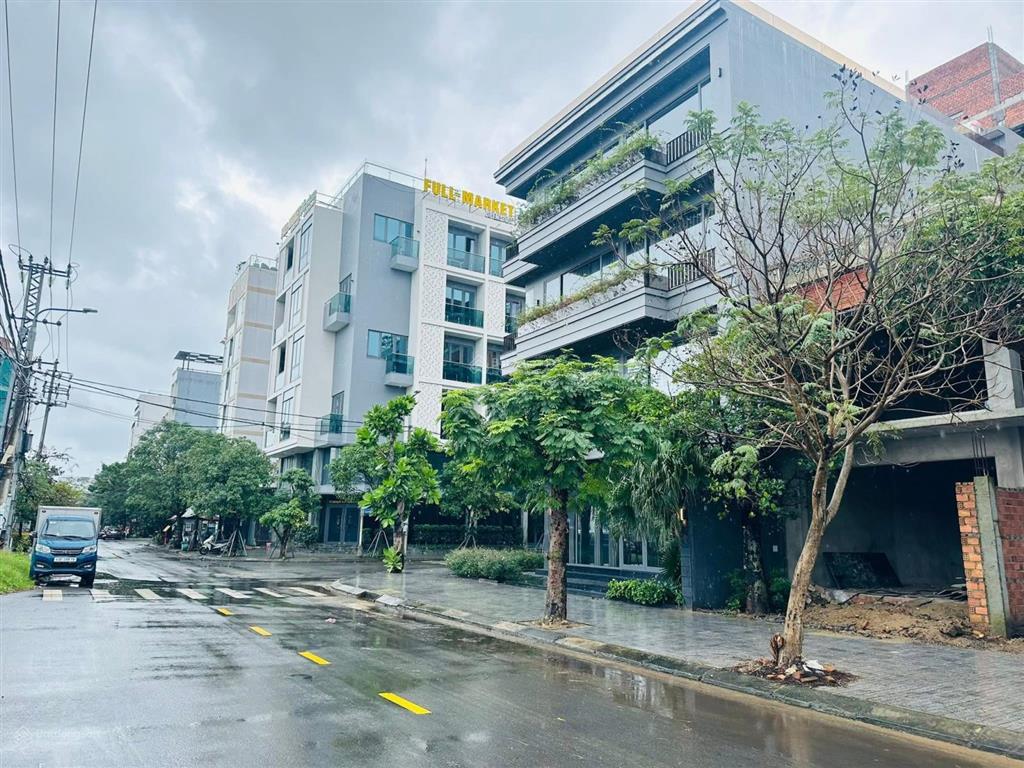 Cặp đất vũ mộng nguyên khu nhà máy cao su. vị trí đẹp, trục đường thông thoáng khu vực phát triển