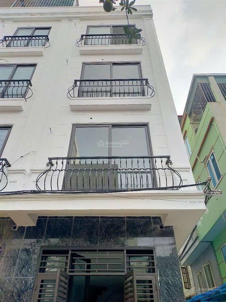 Bán nhà tây mỗ 3 mặt thoáng lô góc . 5,9 tỷ 31m 5 tầng . đường trước nhà 3m . đối diện kđt viglace