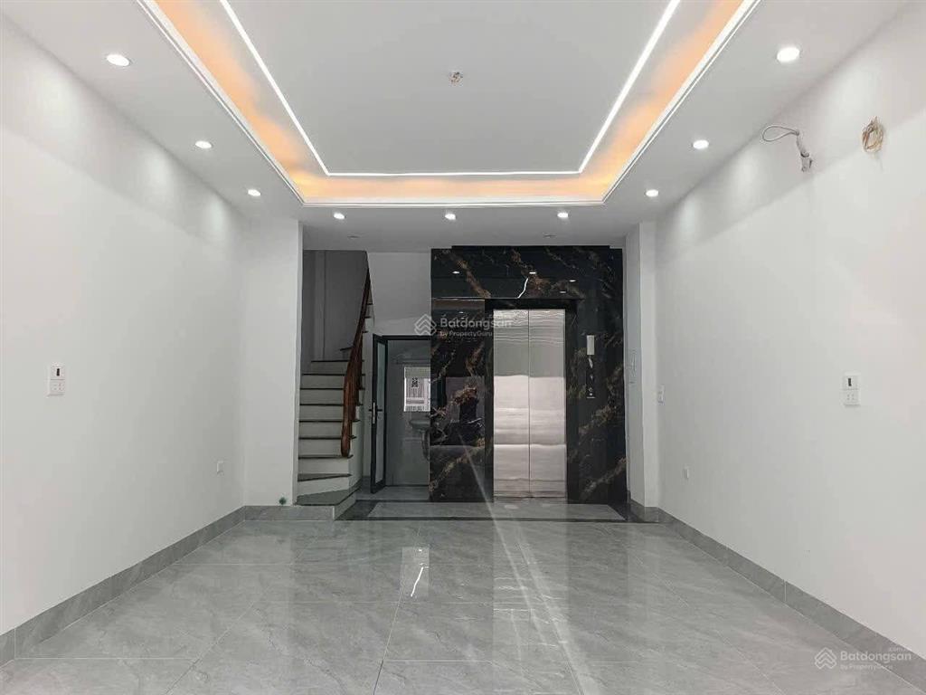 Tây mỗ full nội thất như hình  6 tầng thang máy, xây đơn lập  sổ vuông bánh chưng, ngõ rộng 3m,