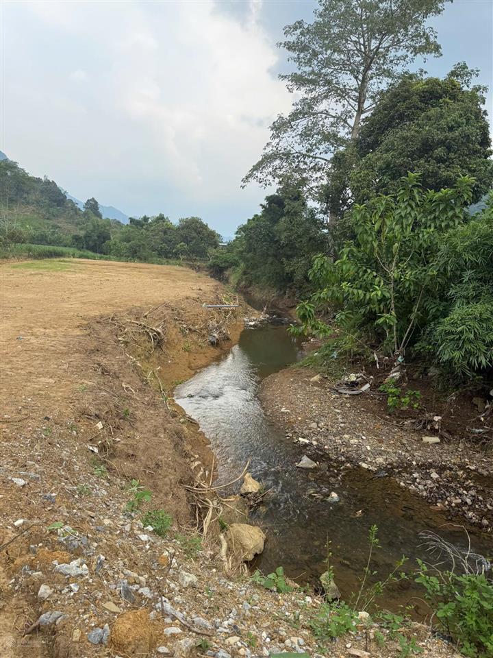 Hơn 1300m full thổ xóm thá, cao phong, hòa bình.