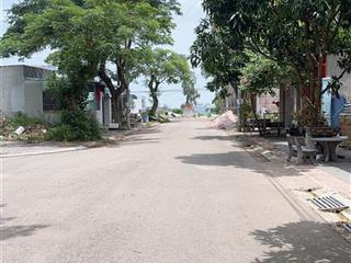 Bán 2 lô liền kề góc 2 mặt tiền lan anh 4 cách hương lộ 2 tầm 100m đường đang mở rộng bán 4t700