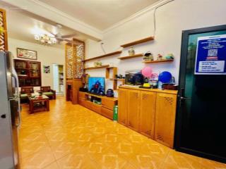 Bán chung cư tầng trung khu đô thị nghĩa đô dt 66m2 , 2 ngủ full đồ giá 5,2 tỷ