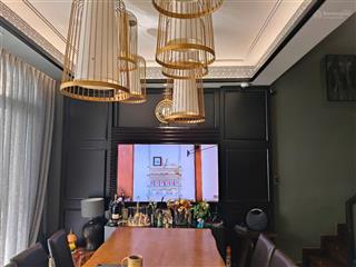 Penthouse 3 tầng tại starhill phú mỹ hưng cần bán gấp, 241m2 chỉ 17 tỷ, đầy đủ nội thất cao cấp