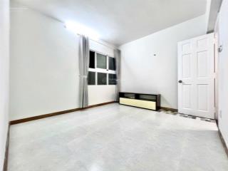 Bán căn hộ 2pn 2wc chung cư bàu cát 2  lô a, trung tâm quận tân bình