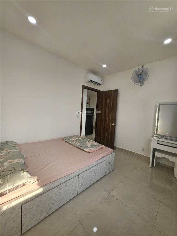 Cần bán căn hộ ngay tttm park mall  quận 8  60m2, 2pn, giá 3 tỷ 5