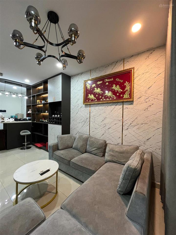 Giá tốt cần bán nhanh căn 95m2, góc 3pn full nt như hình giá chỉ 4 tỷ 850