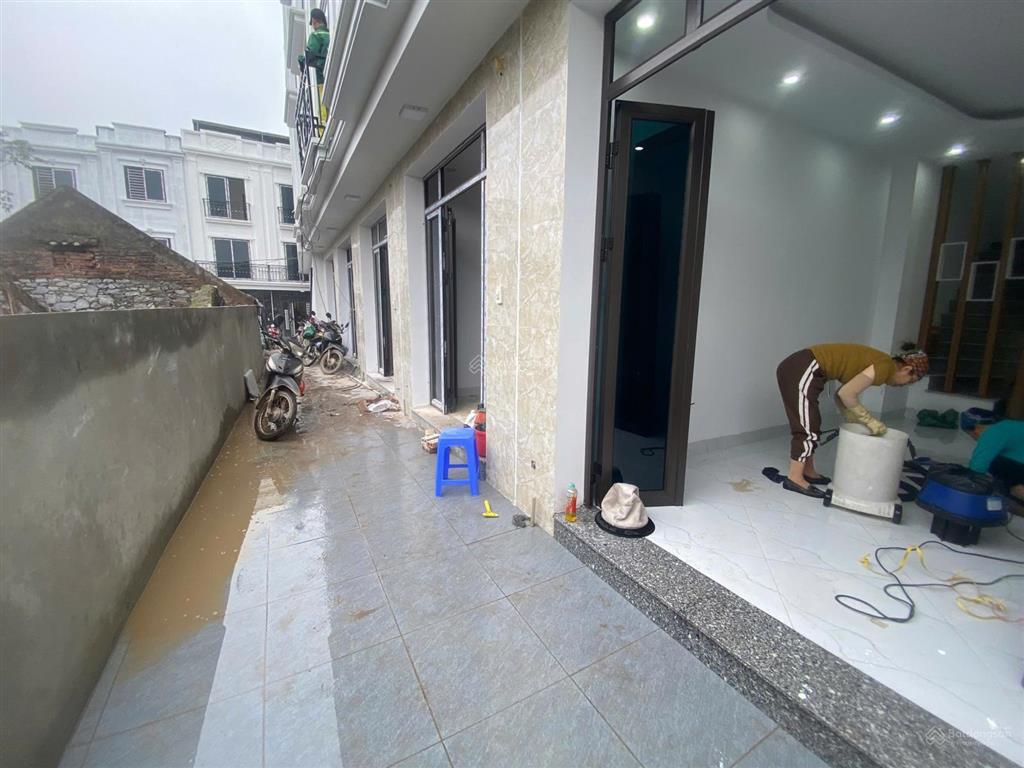Rẻ nhất phụng châu, chương mỹ 34m2 xây 3 tầng. ô tô đỗ ngay cổng. tiện ích ngập tràn. giá 2,48 tỷ