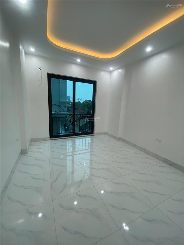 Rẻ nhất phụng châu, chương mỹ 34m2 xây 3 tầng. ô tô đỗ ngay cổng. tiện ích ngập tràn. giá 2,48 tỷ