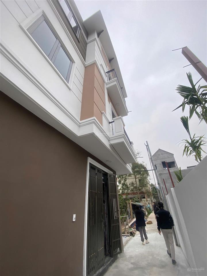 Nhà song phương 42m2*4t, cách 1 nhà ra đường ô tô tránh 500m ra đại lộ gần vành đai 4. giá 4,7 tỷ