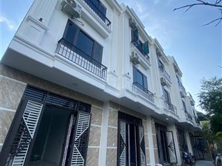 Hot! nhà vân côn 41m2*4t, vị trí đẹp ôtô đỗ gần, 800m ra đl thăng long, 20p lên mỹ đình. giá 3.9 tỷ