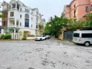 View cv, vườn hoa, phân lô, vỉa hè, 3 ô tô tránh, tđc thạch bàn, lbiên, dt 85 m, mt 5 m, giá 16 tỷ2