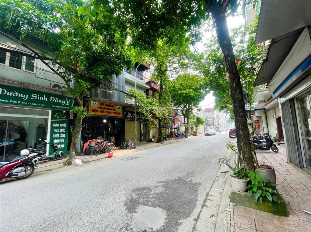 Giảm 2,5 tỷ, phân lô, vỉa hè, 4 ô tô tránh, mặt phố đức giang, lb, dt 85m2 1t, mt 4.5 m, 15,2 tỷ
