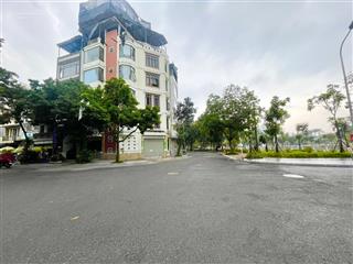 View hồ, lô góc, plô, vỉa hè, 4 ô tô, kd, phố thanh am, thượng thanh, dt 97 m, mt 16 m, giá 29 tỷ 7