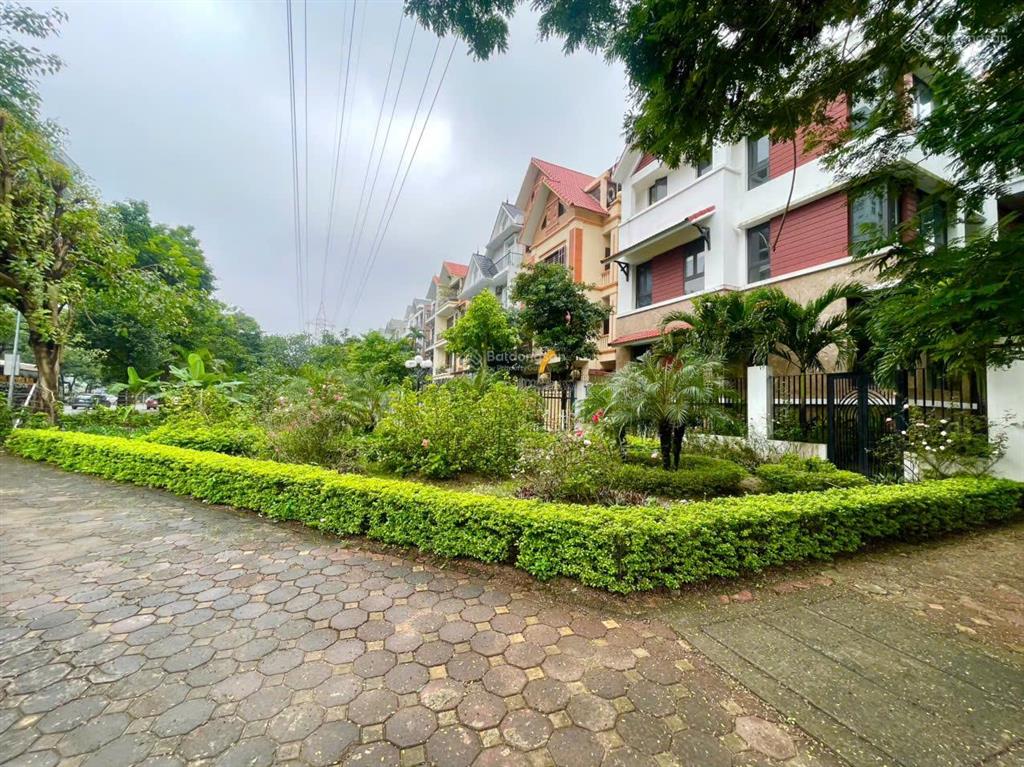 Phân lô, 3 ô tô tránh, kinh doanh, phố tư đình, cổ linh, long biên, dt 260 m, mt 7.7 m, giá 43 tỷ 9