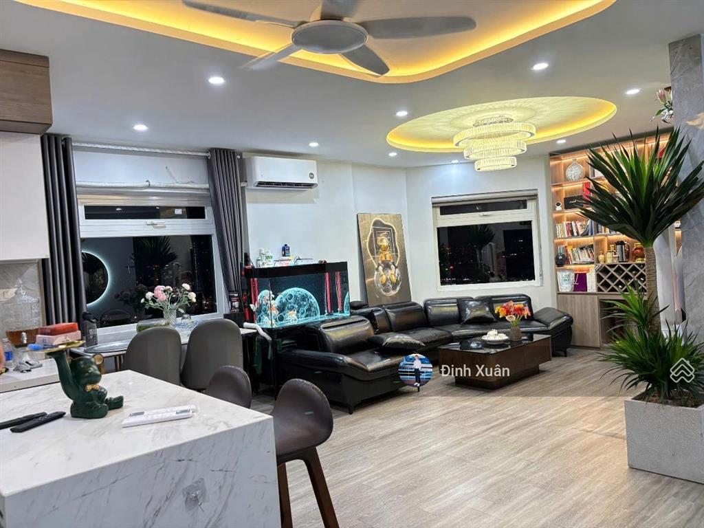 Bán gấp nhà tập thể hoàng quốc việt 65m 2 ngủ nhà đẹp full đồ ở ngay chỉ 3,8 tỷ