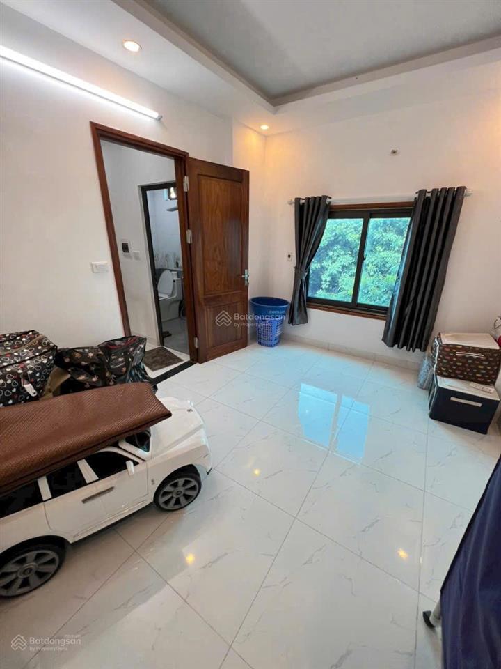 Bán nhà 35m2 6 tầng mới xây có thang máy tại lai xá kim chung ô tô tránh kinh doanh giá 9.6ty