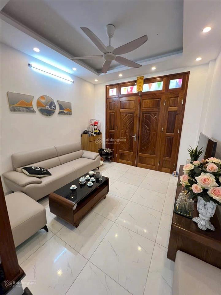 Bán nhà 35m2 6 tầng mới xây có thang máy tại lai xá kim chung ô tô tránh kinh doanh giá 9.6ty
