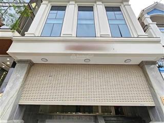 Cho thuê tòa nhà phúc diễn, bắc từ liêm. dt 150m2, 7 tầng 1 hầm, mt 8m, có thang máy, giá 80tr