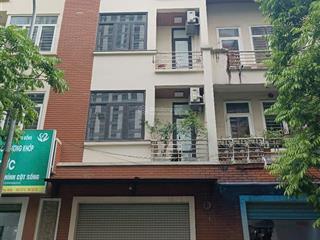 Cho thuê nhà lk làng việt kiều châu âu 80m2, 4 tầng, mt 5m, điều hoà, nóng lạnh đầy đủ, giá 26tr