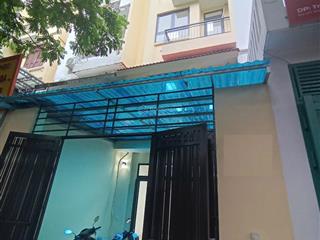 Co thuê nhà đẹp giá rẻ kđt trung văn  vinaconex3. dt 90m2, 4 tầng, mt 5m, đầy đủ đh, nl, giá 27tr