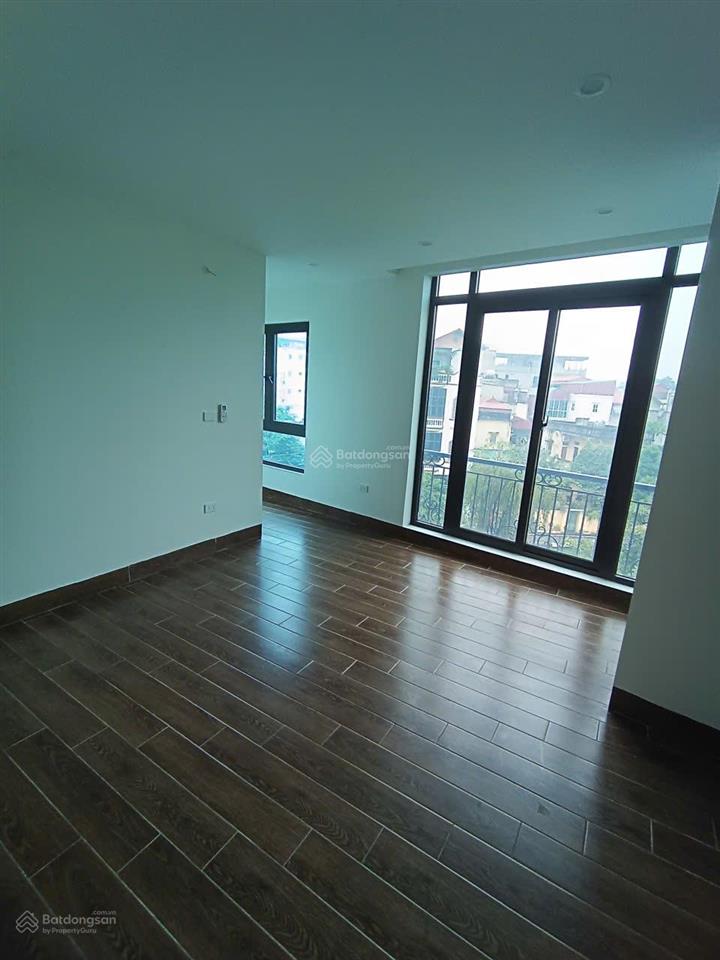 Cho thuê nhà khu vực yên xá  tân triều 90m2, 7 tầng, mt 10m, full điều hoà, thang máy. giá 58tr