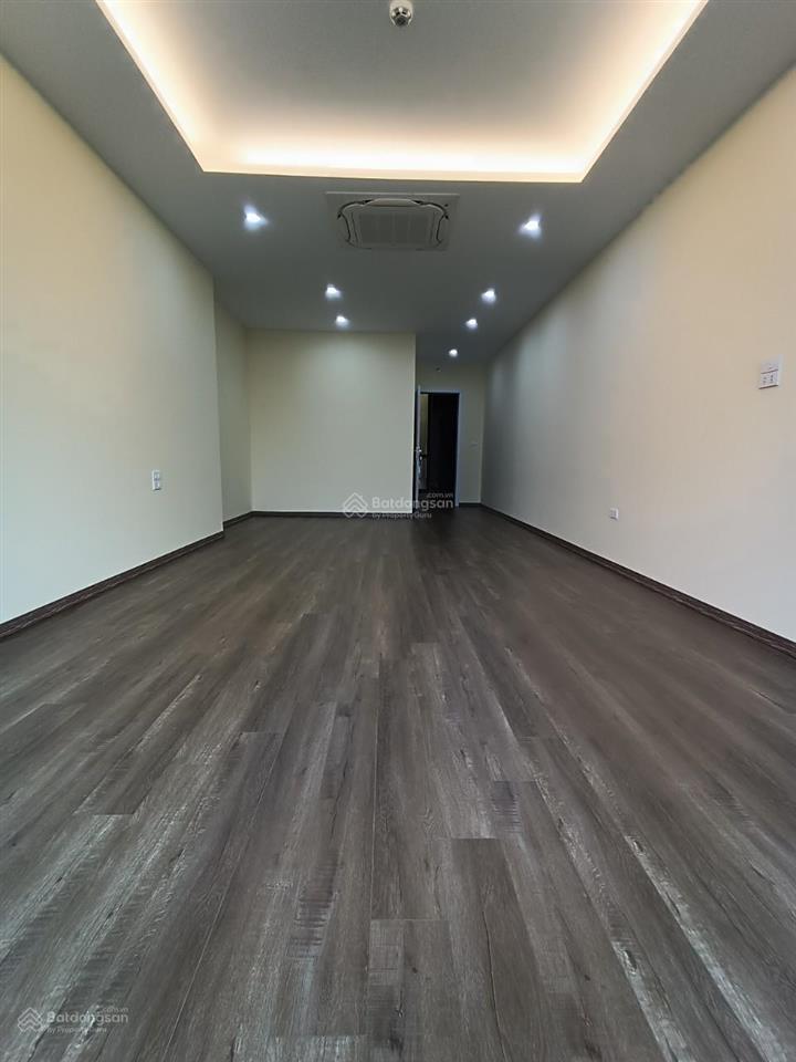 Cho thuê nhà mp hà cầu, hà đông. dt 130m2, mt 8,5m, 7 tầng, 1 hầm, thông sàn, thang máy, 120tr/th