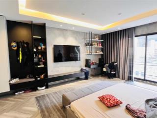 Ơ kìa! bán nhà hoàng quốc việt, lô góc, gần ô tô, thang máy, gần phố, dân xây, 40m2 * 5t