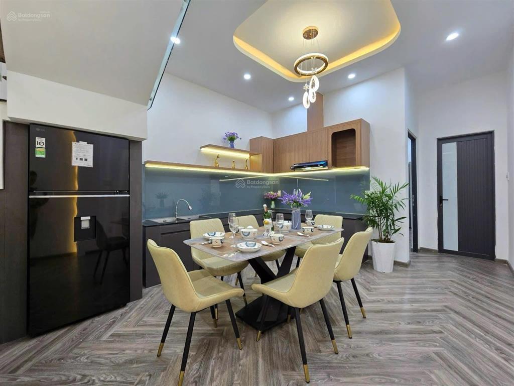 Bán nhà phường 4 tân bình, mặt tiền 58 hiệp nhất (5,5*25m) 125 triệu/m2
