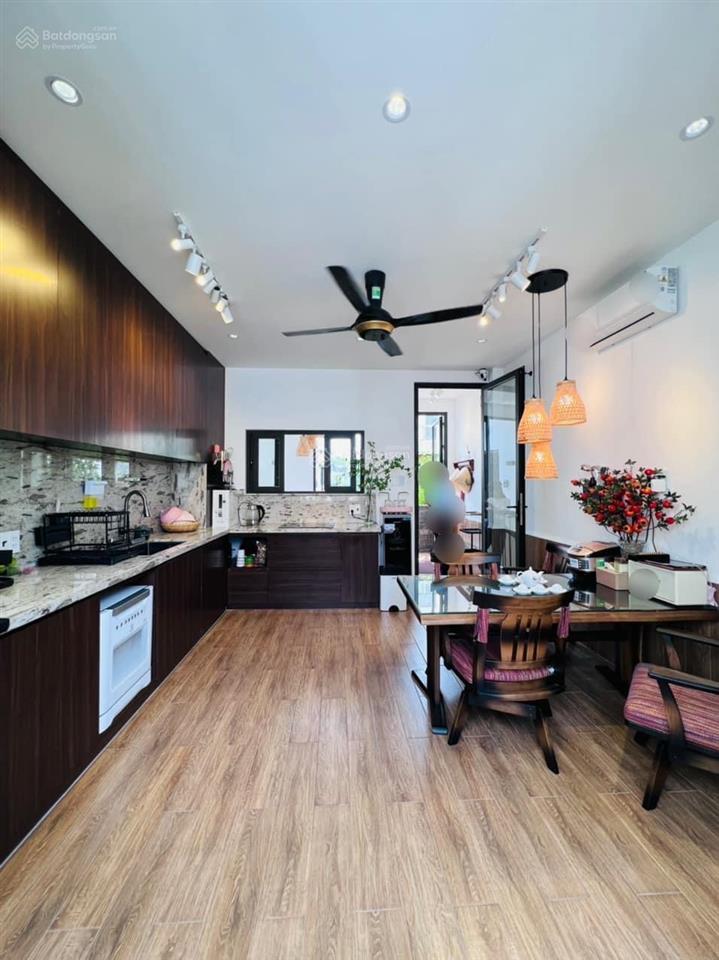 Bán nhà mặt tiền cách mạng tháng 8, phường 7 tân bình (4,5*23m), ngay cv lê thị riêng  15,7 tỷ
