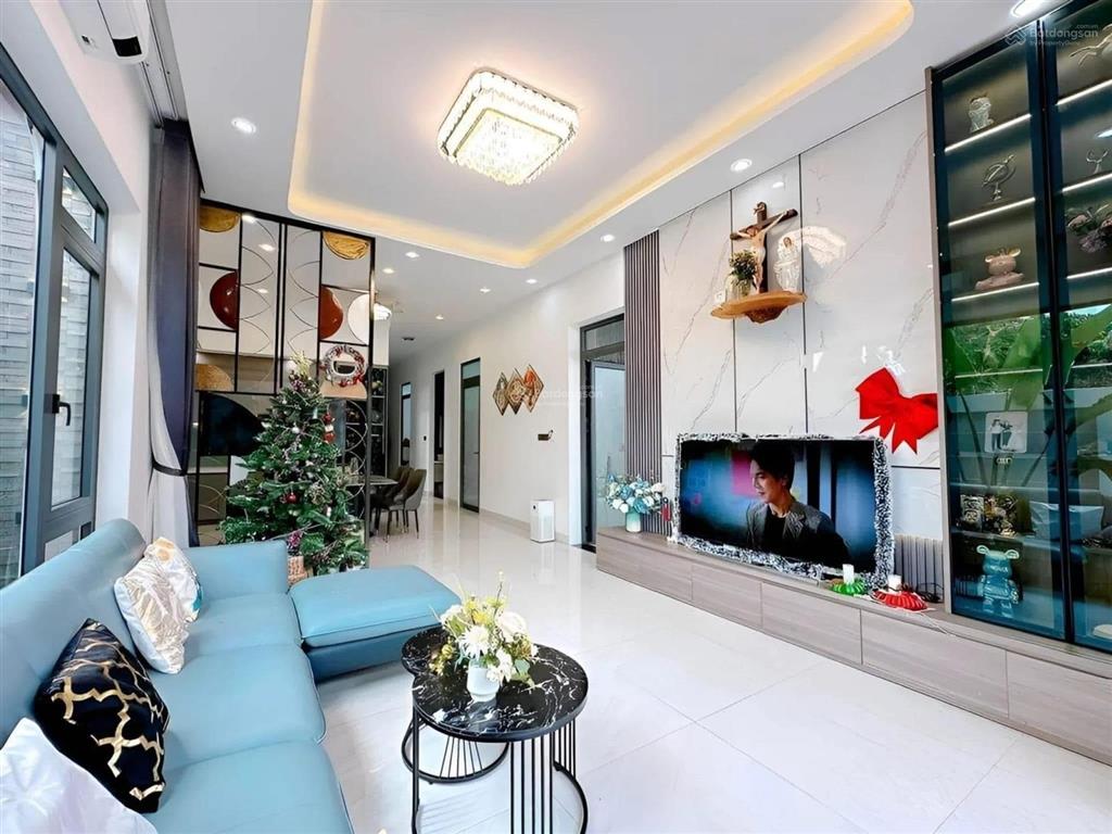 Bán nhà mặt tiền đường sơn hưng, phường 12, tân bình 4x14m, 4 tầng đẹp