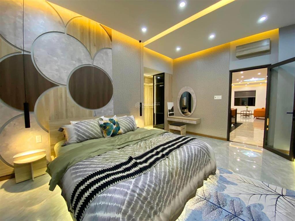 Bán nhà đường hoàng văn thụ, phường 4, tân bình, 5x15  nhà 4 tầng đẹp