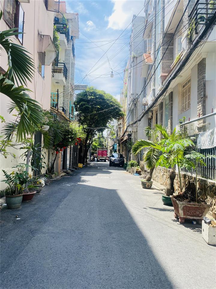 Bán nhà đường hoàng văn thụ, phường 4, tân bình, 5x15  nhà 4 tầng đẹp