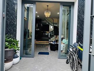 **bán nhà đường hoàng văn thụ, phường 4, tân bình (4*13,5) 3 tầng chỉ 9 tỷ