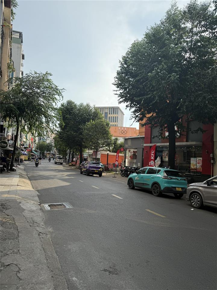 **bán nhà đường hoàng văn thụ, phường 4, tân bình (4*13,5) 3 tầng chỉ 9 tỷ