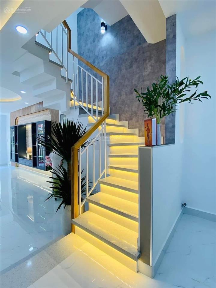 **bán nhà khu k300 tân bình, hẻm hoàng hoa thám, phường 12 (4,3*13m) 4 tầng chỉ 8,2 tỷ