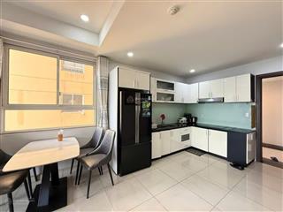 Bán gấp căn góc 2pn.2wc 73m2, tầng trung view thoáng y hình the botanica phổ quang