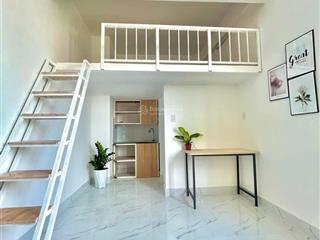 Cho thuê phòng gác có cửa sổ, mới ngay nhà hát hoà bình quận 10, an ninh, gần các trường đại học
