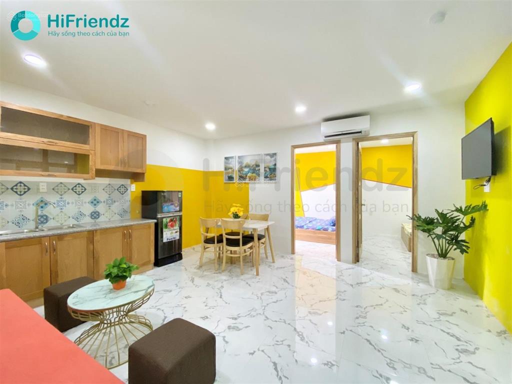 2pn siêu rộng 65m2  ở được 3  4 người  thang máy