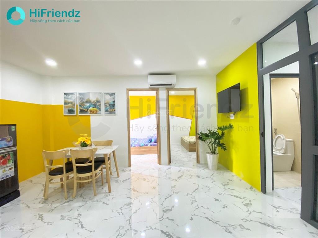 2pn siêu rộng 65m2  ở được 3  4 người  thang máy