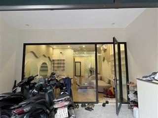 Nhà liền kề, nội thất đẹp, không ngập nước, diện tích rộng 112m2 giá rẻ hơn cả giá đất, sẵn ở kd