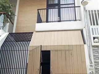 Hẻm ô tô 7m, nhà mới kiến trúc đẹp mắt, 2 giếng trời thoáng mát, sát gò vấp.