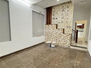 Bán đất tặng nhà. trung tâm bình thạnh, ngay vincom, nơ trang long