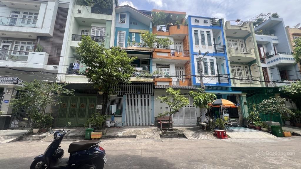 Nhà mặt tiền view công viên hẻm ô tô đỗ 8m đối diện mercedes