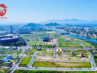 Bán nhanh lô r3 fpt 2 mặt tiền ngang 9m, đối diện công viên  bđs rồng đỏ chuyên fpt