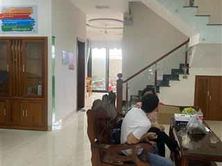 Cho thuê lâu dài nhà nguyên căn trục shophouse fpt, thuận lợi ở hoặc kinh doanh