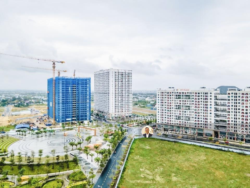Cho thuê căn 2pn fpt plaza 2 đầy đủ nội thất, tầng cao. có thể vào ở ngay.