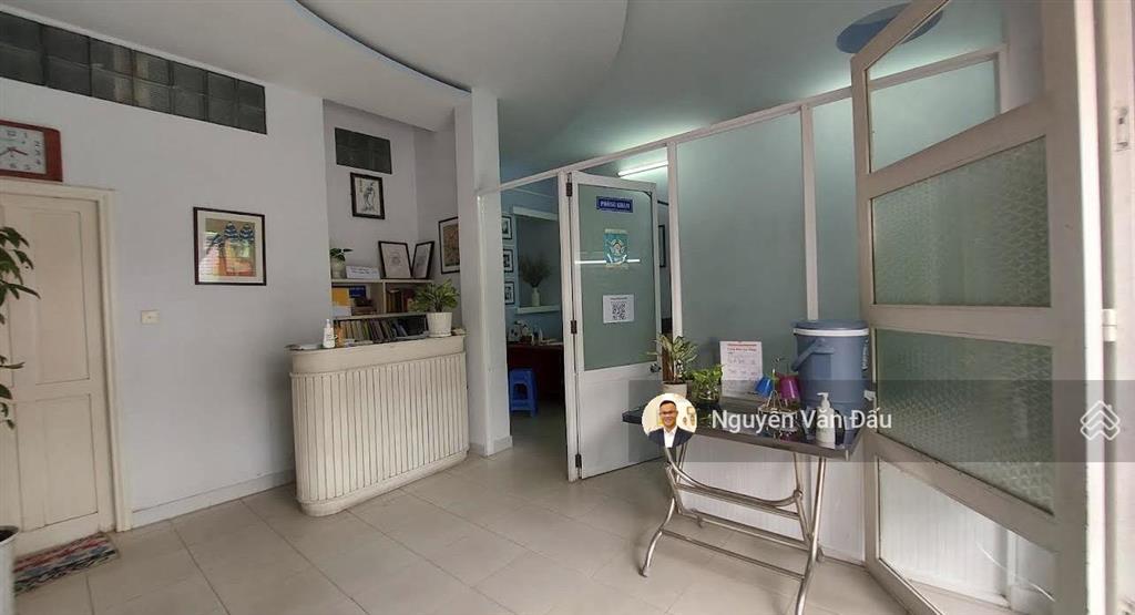 Cho thuê lâu dài nhà 3.5 tầng mặt tiền rộng 7m đường quang trung, gần bệnh viện đa khoa đà nẵng