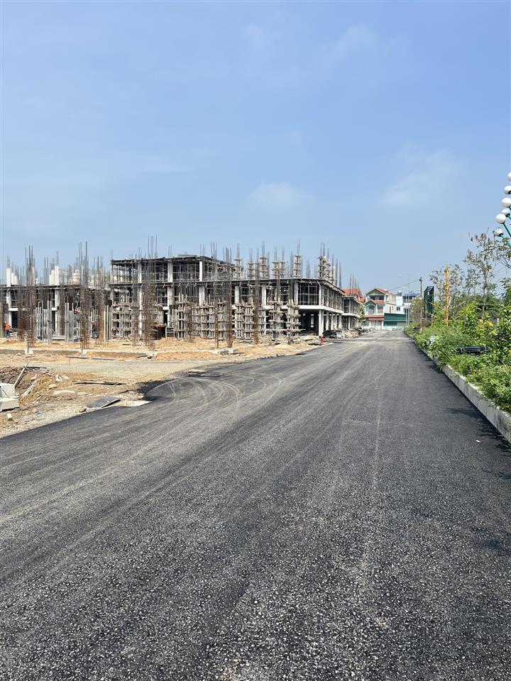 Chính chủ cần bán căn 80m2 lk trằm sen phương trung  thanh oai  hn giá 6xtr/m2  0989 388 ***