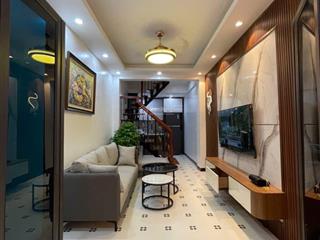 Hiếm! nhà đẹp đại cồ việt, ngõ thông, vài bước ra ô tô, full nội thất, 28m2 * 4t ở luôn